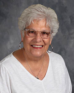 Lynn Cuppini McConville '68